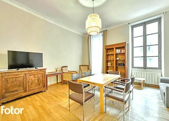 Superbe Appartement 95M2 Proche Arenes- Parking Offert